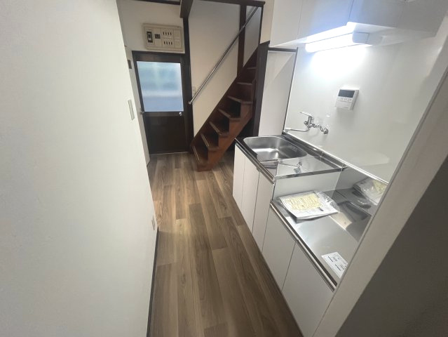 本一色一丁目戸建のキッチン