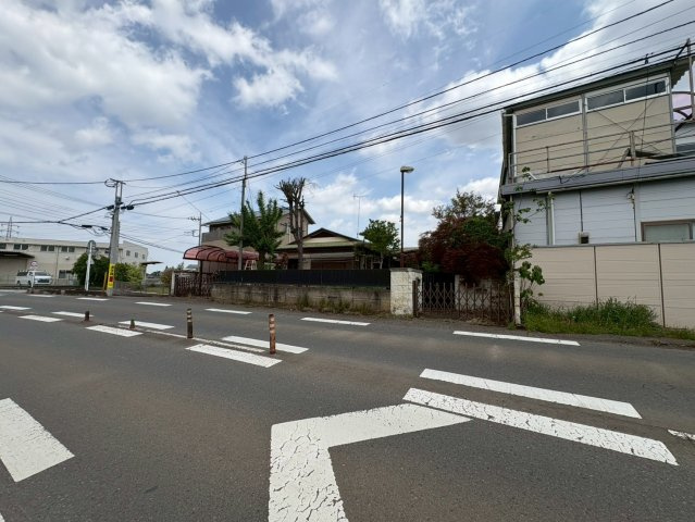 狭山市中新田　建築条件なし売地　西武新宿線『新狭山駅』徒歩27分　【堀兼小学区】の前面道路含む現地写真