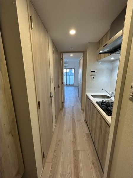 S-RESIDENCE桜本町awesomeの玄関