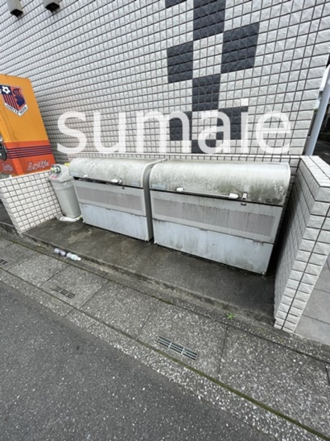 デスティーノのその他共用部分|敷地内ゴミ置き場です☆