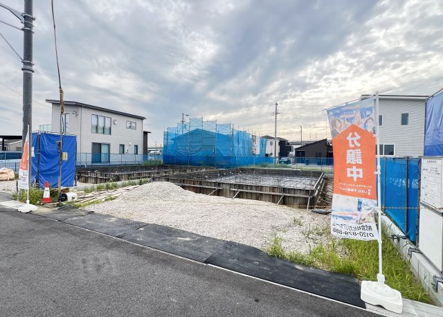田原本町黒田4期　の前面道路含む現地写真