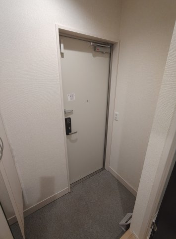 D-room高羽の玄関