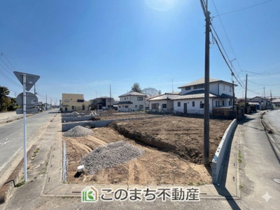 【外観】 | Livele Garden.S　加須市三俣1丁目　1号棟 | 建築中現地写真（同社施工完成物件・モデルハウスがご見学いただけます）
