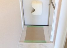 横須賀市追浜本町１丁目のアパートの玄関