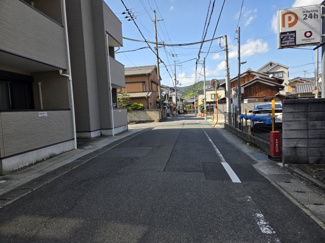 【前面道路含む現地写真】