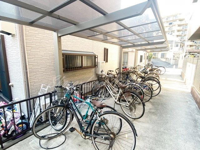 横浜市栄区飯島町のアパートのその他共用部分|敷地内駐輪場♪