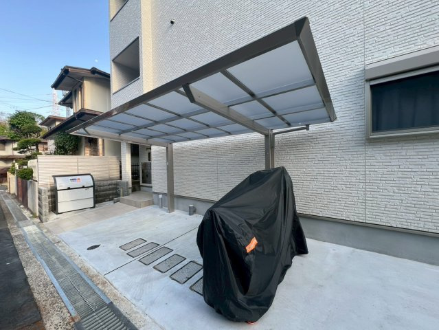 Chaton美穂ヶ丘の駐車場