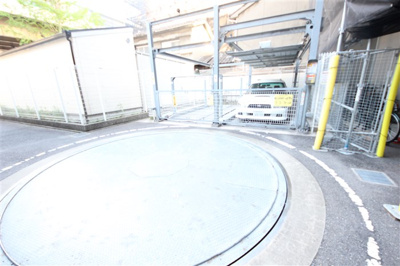 【駐車場】 | グランカーサ梅田北