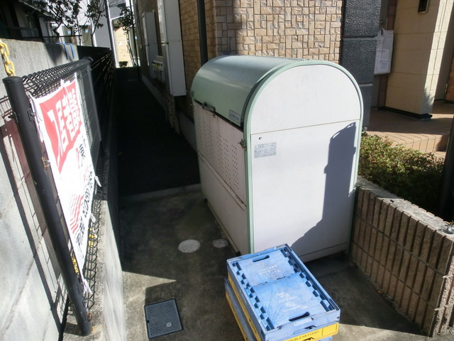 コサージュＴ．Ｋのその他共用部分|敷地内専用ごみ置き場有り。