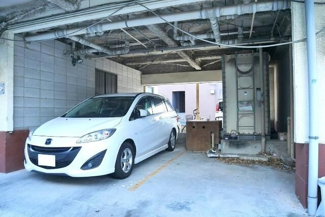 リブェール・Ｊの駐車場