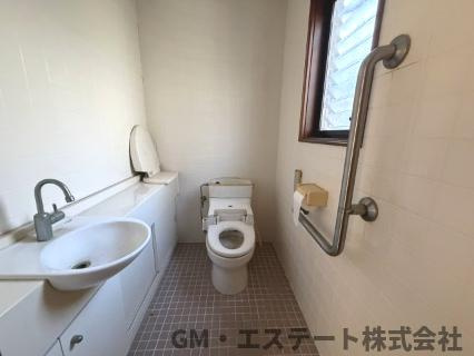 宮崎市千草町　中古住宅のトイレ