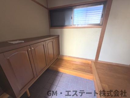 宮崎市千草町　中古住宅の玄関