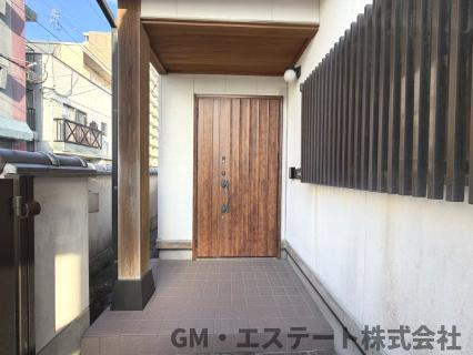 宮崎市千草町　中古住宅の玄関