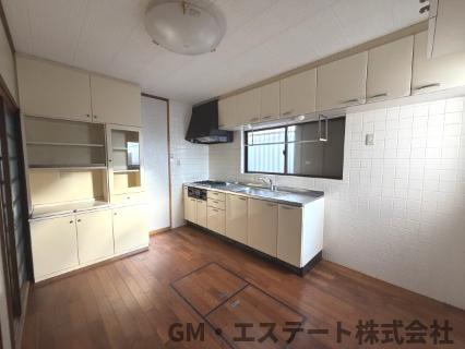宮崎市千草町　中古住宅のキッチン