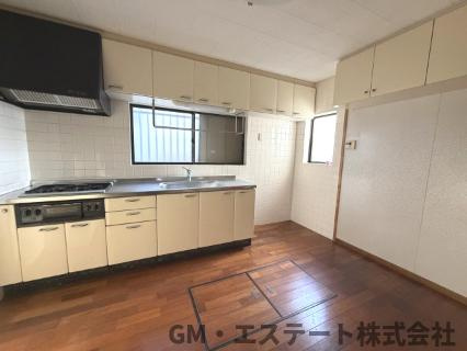 宮崎市千草町　中古住宅のキッチン