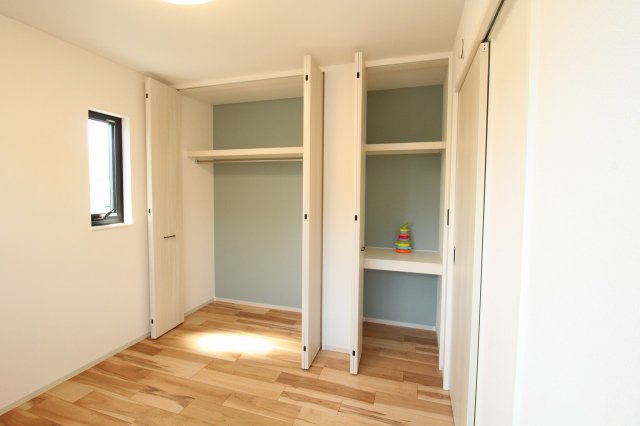 南国市大そね　2号棟　サウナ室付き　新築戸建　（全2区画）　の収納|2Ｆ　西の部屋　4.8帖