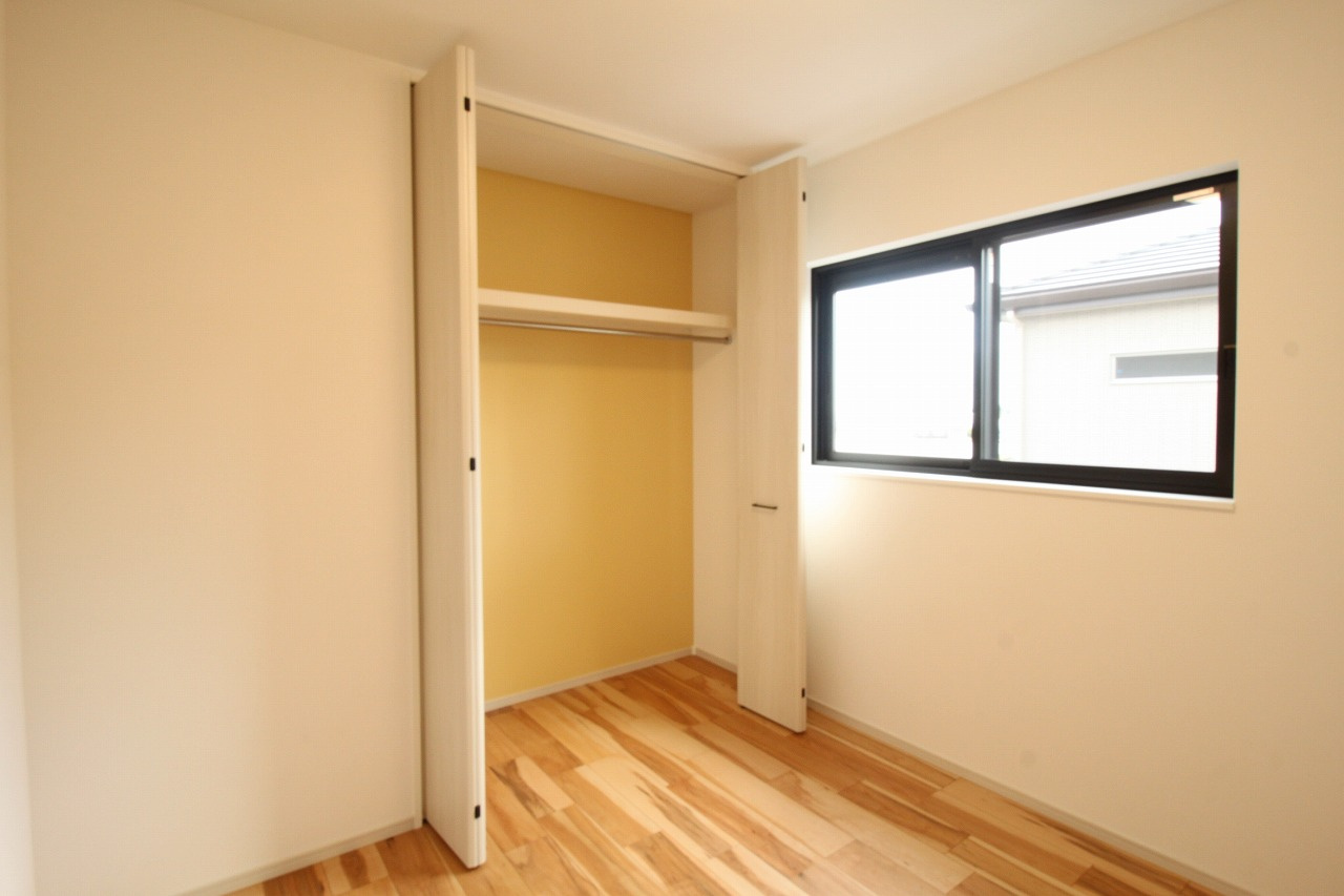 南国市大そね　2号棟　サウナ室付き　新築戸建　（全2区画）　の収納|2Ｆ　南西の部屋　4.5帖