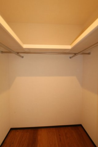 南国市大そね　2号棟　サウナ室付き　新築戸建　（全2区画）　の収納|2Ｆ　南東の部屋　4.5帖