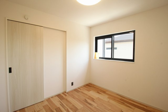 南国市大そね　2号棟　サウナ室付き　新築戸建　（全2区画）　の洋室|2Ｆ　西の部屋　4.8帖