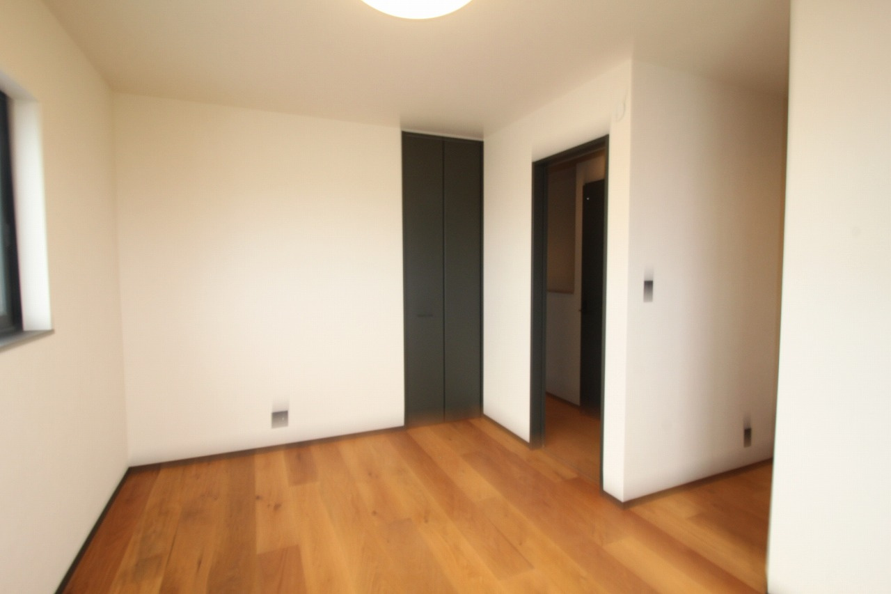 南国市大そね　2号棟　サウナ室付き　新築戸建　（全2区画）　の洋室|2Ｆ　南東の部屋　4.5帖