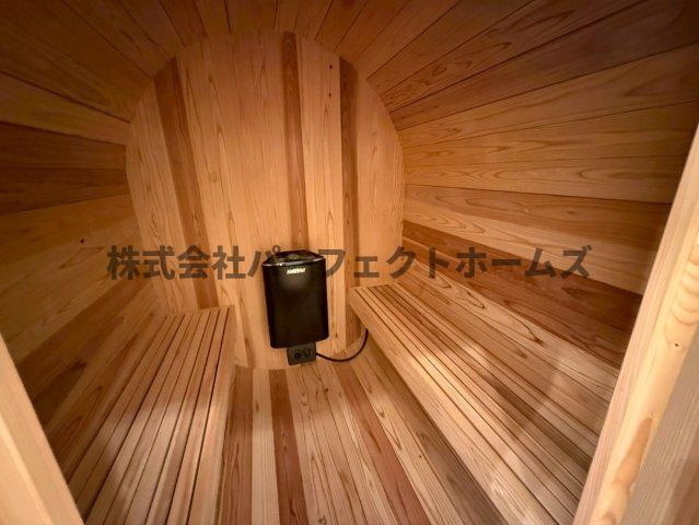 長尾元町6丁目テラスハウス　賃貸の内装|明るい室内です