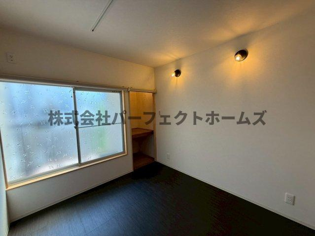 長尾元町6丁目テラスハウス　賃貸の洋室|コンパクトで使いやすい洋室です