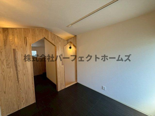 長尾元町6丁目テラスハウス　賃貸の洋室|コンパクトで使いやすい洋室です