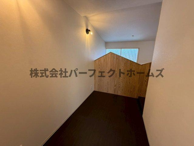 長尾元町6丁目テラスハウス　賃貸の洋室|明るい洋室です
