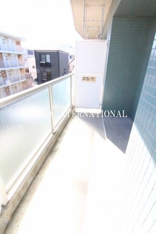 リッシュ・ヴェール　サカエのバルコニー