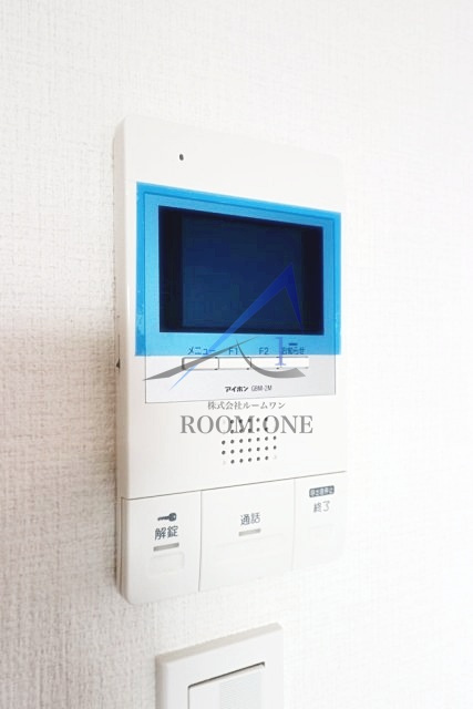 エメロード江古田のセキュリティ|モニター付きインターホンです。