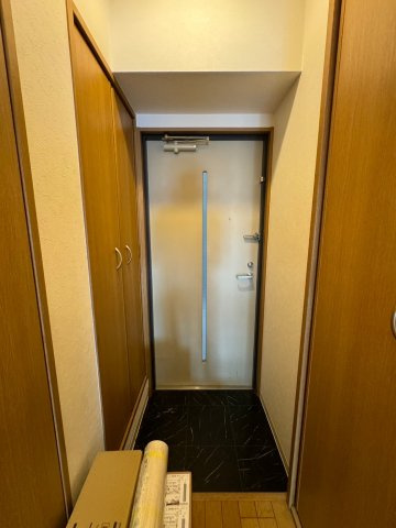 グリーンプラザ瓦町の玄関