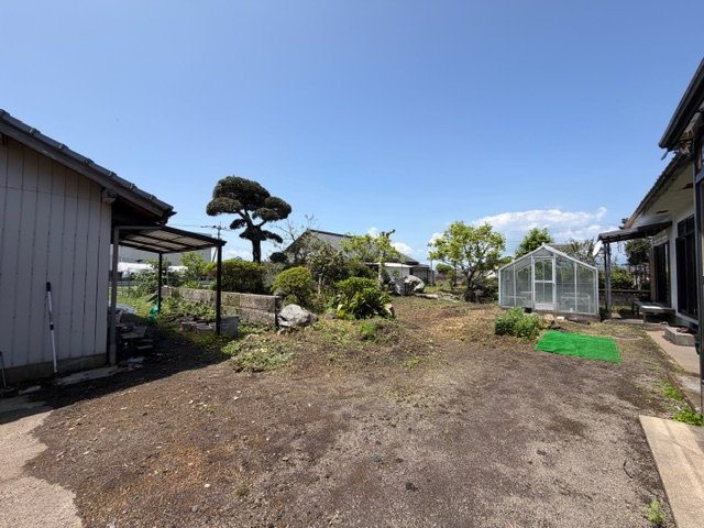 都城市高城町穂満坊の中古一戸建の庭