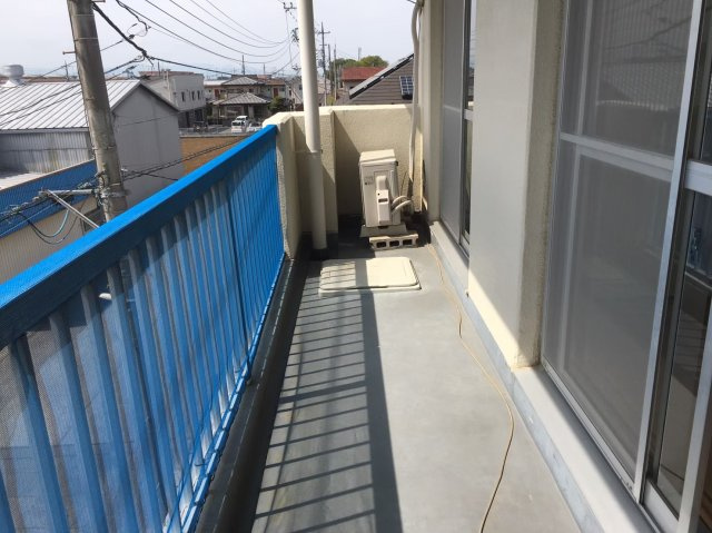 プラージュ宝町のバルコニー