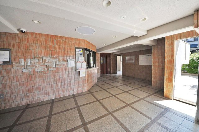 シャルマンフジ岸和田・上松のエントランス