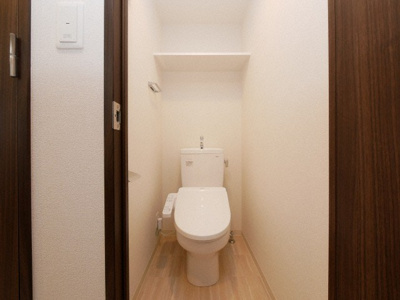【トイレ】 | プレサンスOSAKA　DOMECITYスクエア | 清潔感のあるトイレです