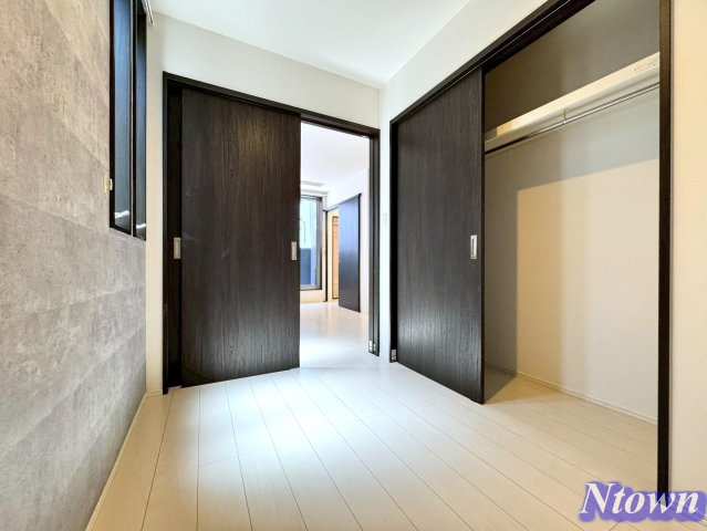 【その他】 | GRANDTIC　nakasugichou | 使い勝手のいい洋室です