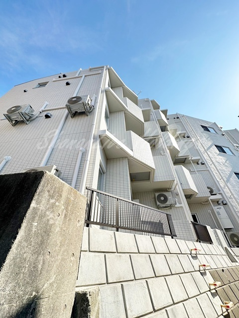 藤沢市大鋸１丁目の賃貸マンションの外観
