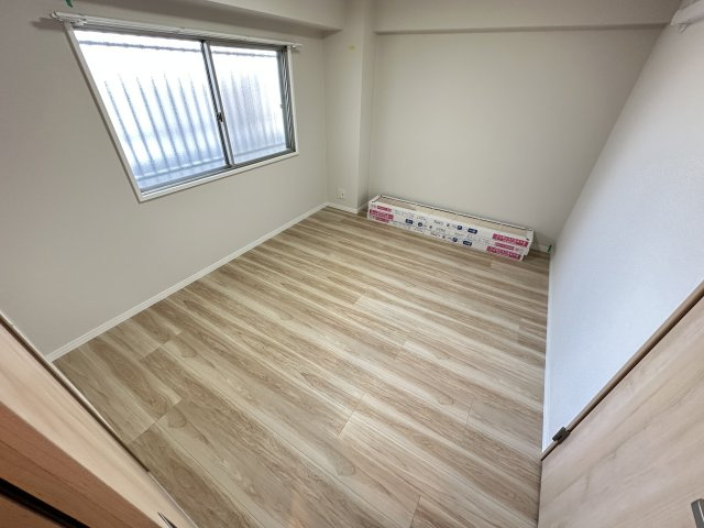 ひばりヶ丘プラザの洋室