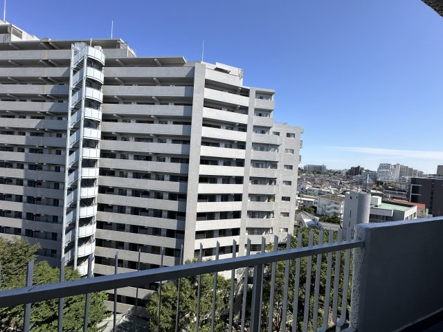 ひばりヶ丘プラザの外観