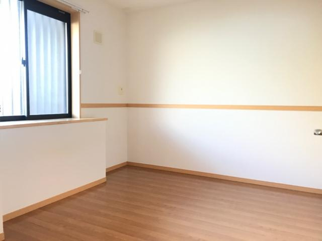 シンフォニーの寝室|北側洋室