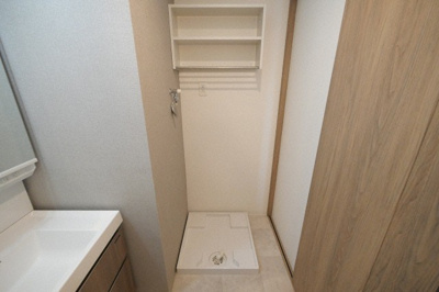 【設備】 | プレサンスNEO九条ディアシス | 洗濯機置き場です