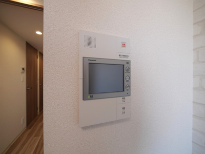 【セキュリティ】 | プレサンスドームシティ | モニター付きインターホンです