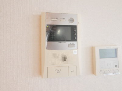【セキュリティ】 | プレサンス難波ヴィータ | モニター付きインターホンです