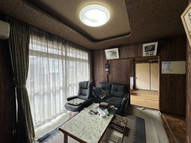 中古住宅　大洞桜台4丁目の洋室