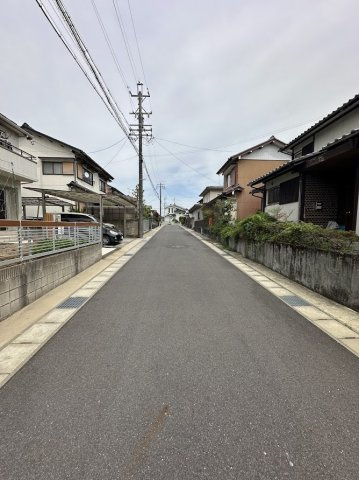 中古住宅　大洞桜台4丁目の前面道路含む現地写真