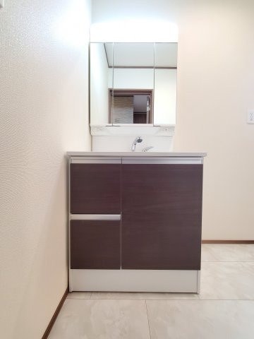 八潮市　緑町2丁目　新築戸建　　全2棟の独立洗面台|施工例です