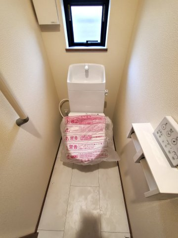 八潮市　緑町2丁目　新築戸建　　全2棟のトイレ|施工例です