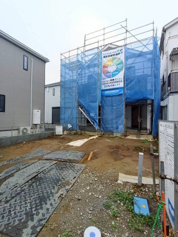 八潮市　緑町2丁目　新築戸建　　全2棟の前面道路含む現地写真|前面道路含む現地写真です