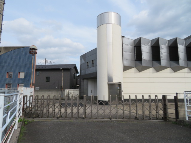 春日部市豊町６丁目のビル