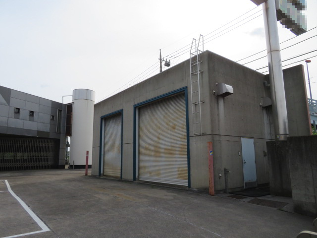 春日部市豊町６丁目のビル